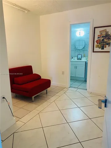 $2,300 | 1200 14th Street, Unit 6B, Miami Beach, FL 33139