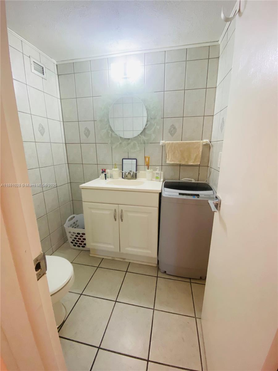 1200 14th Street, Unit 6B Miami Beach, FL 33139 - Photo 14 of 17