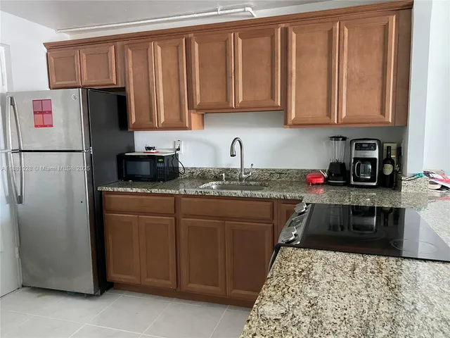 $2,300 | 1200 14th Street, Unit 6B, Miami Beach, FL 33139