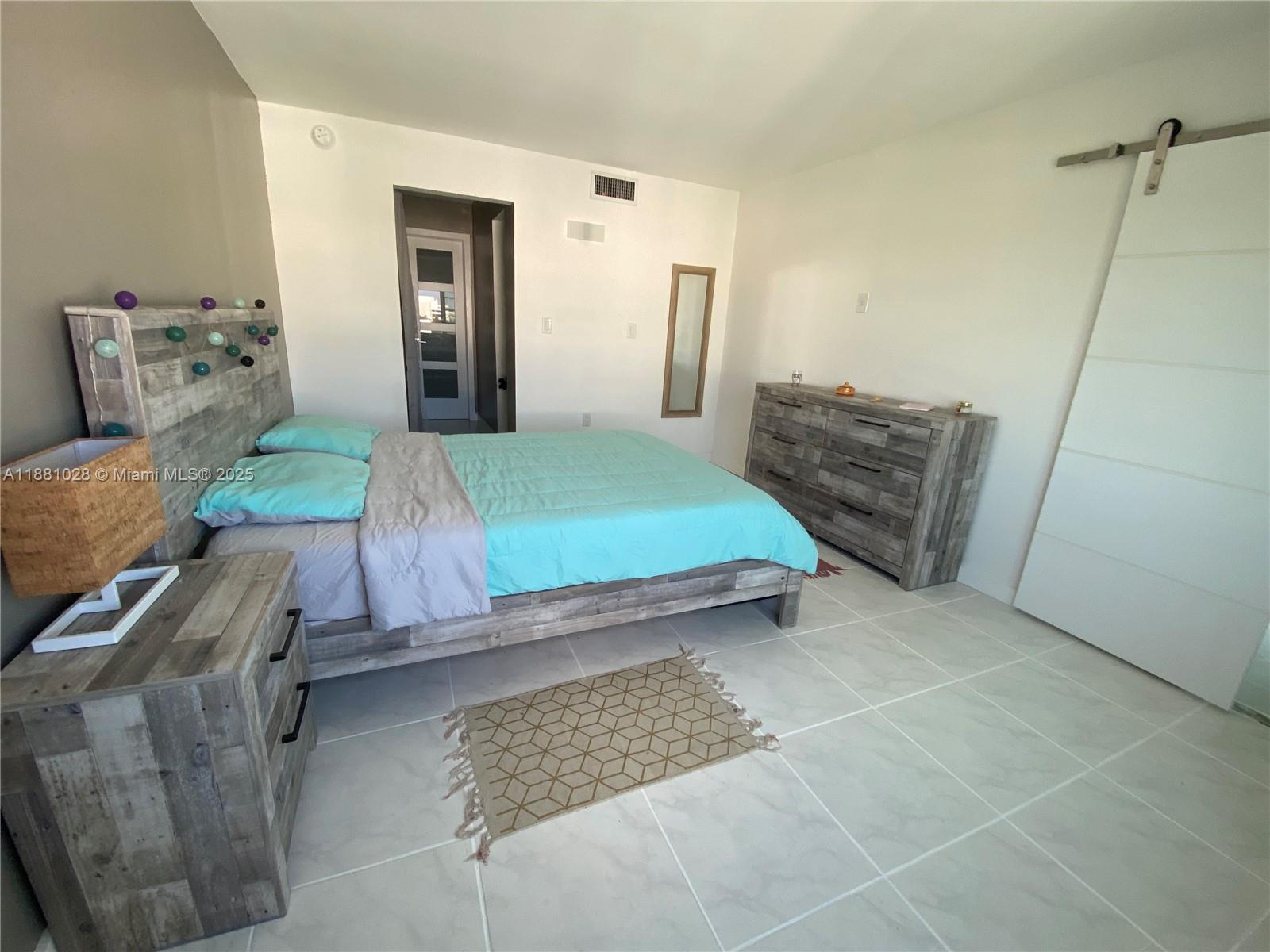 1200 14th Street, Unit 6B Miami Beach, FL 33139 - Photo 10 of 17