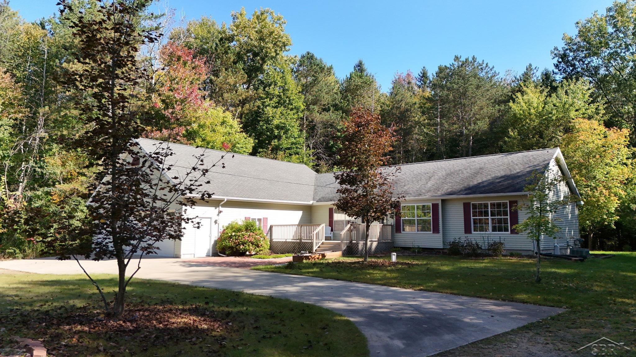 5432 North Sturgeon Road Midland, MI 48642 - Photo 3 of 46 Gallery Image 3