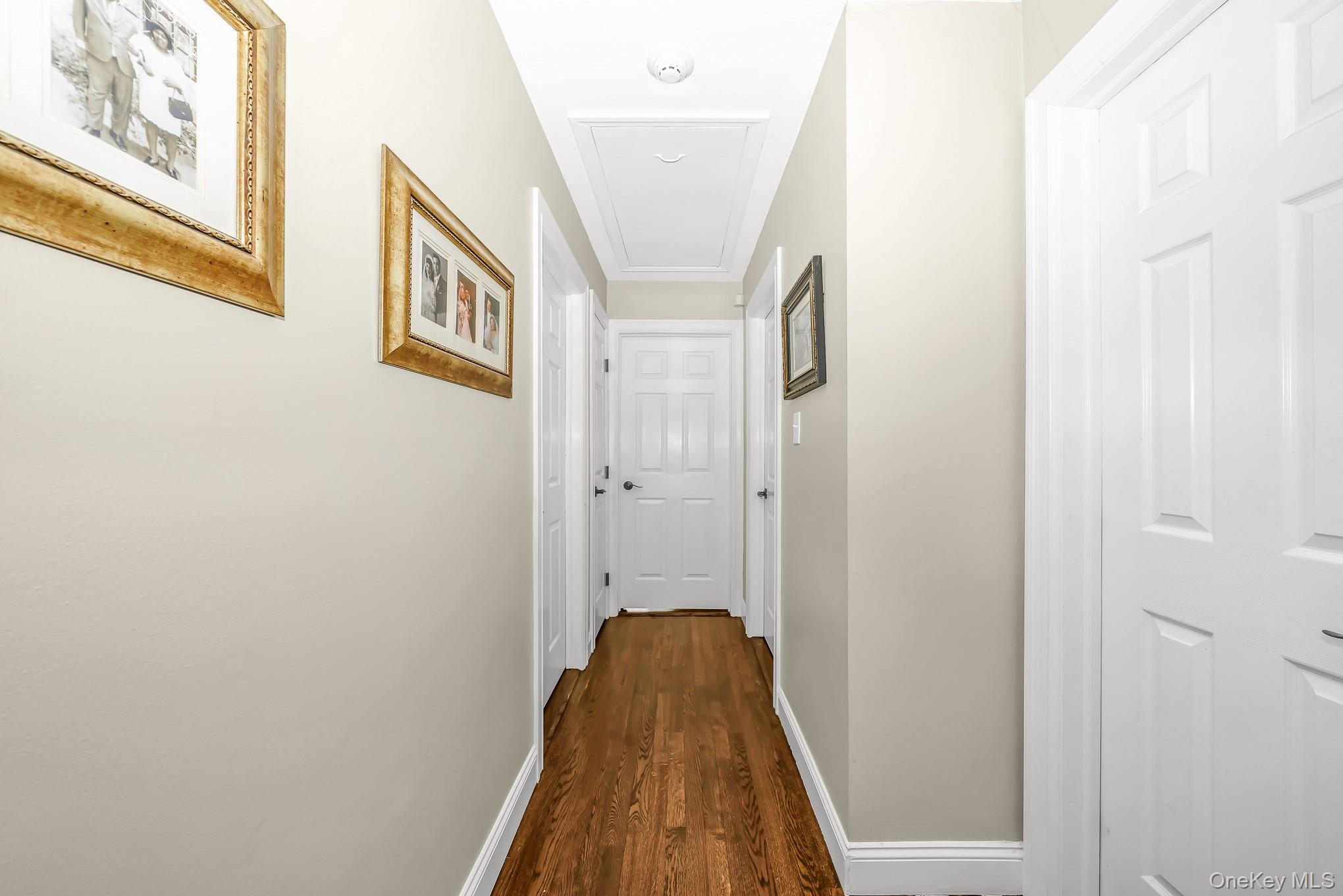 9 Wayne Place Commack, NY 11725 - Photo 17 of 36