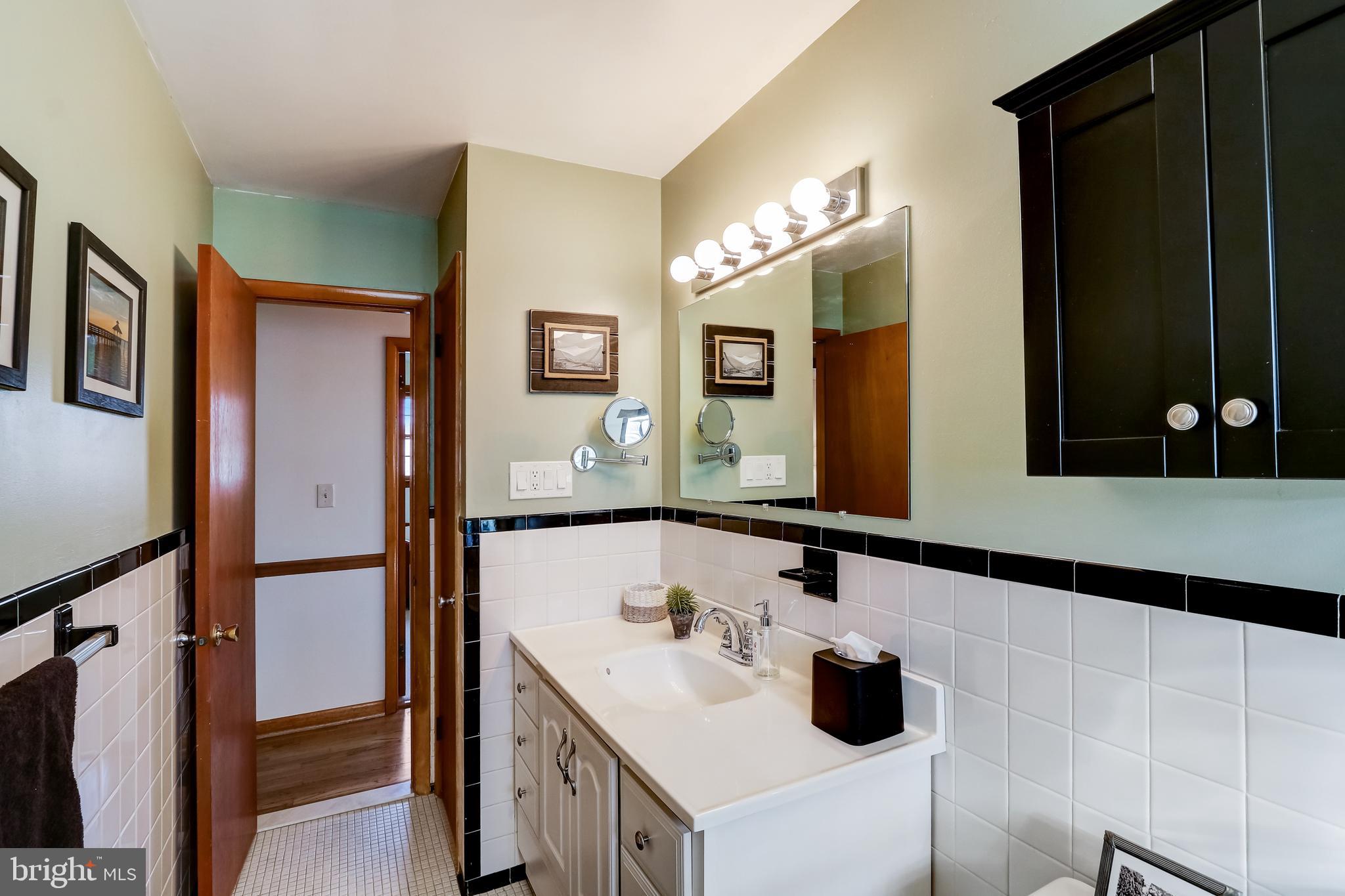 2925 Pinewick Road Ellicott City, MD 21042 - Photo 23 of 50 Gallery Image 23