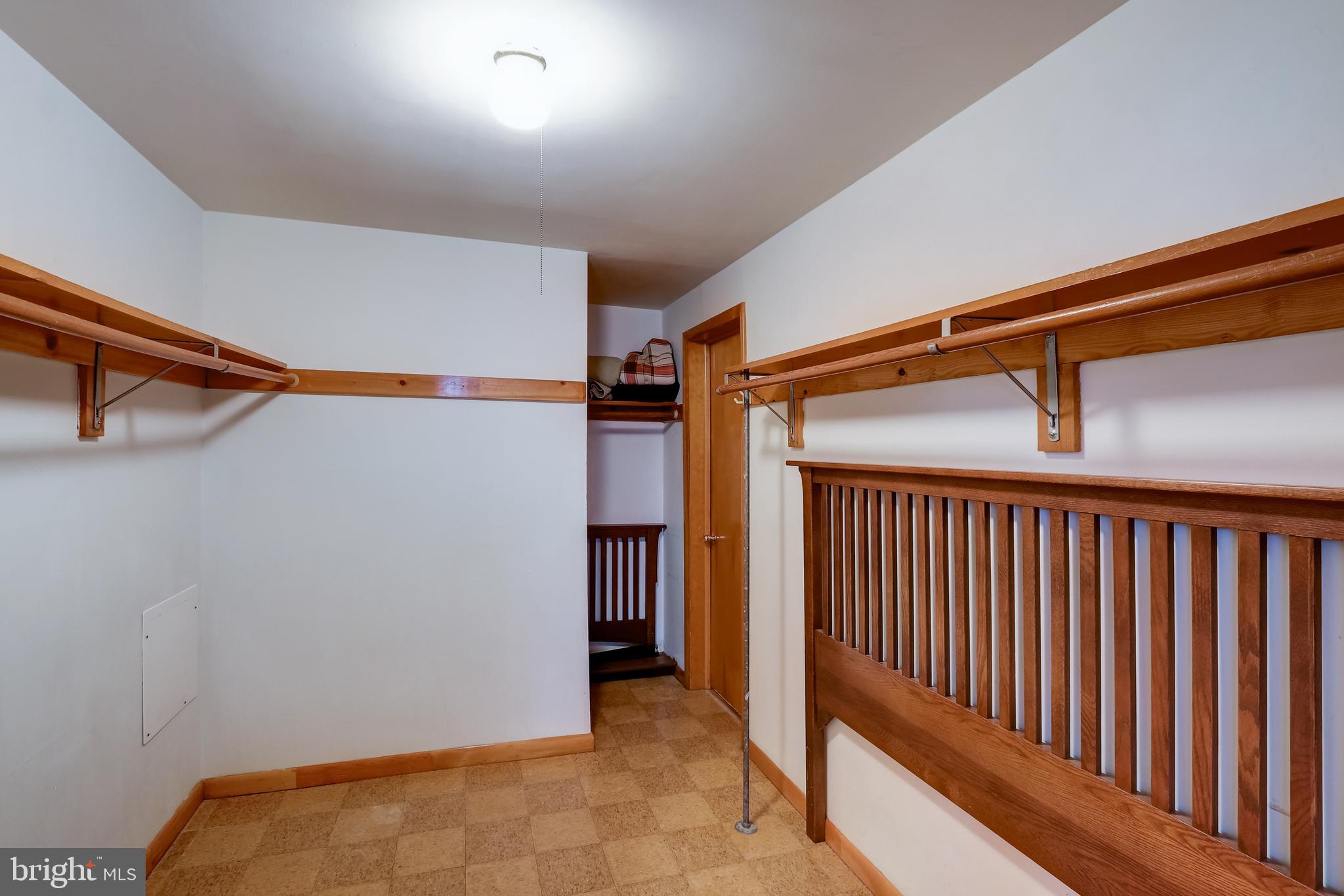 2925 Pinewick Road Ellicott City, MD 21042 - Photo 38 of 50 Gallery Image 38