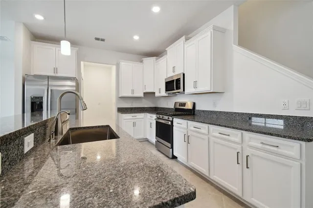 $2,395 | 8221 Corner Pine Way, New Port Richey, FL 34655