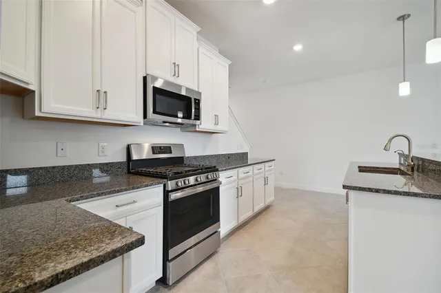 $2,395 | 8221 Corner Pine Way, New Port Richey, FL 34655