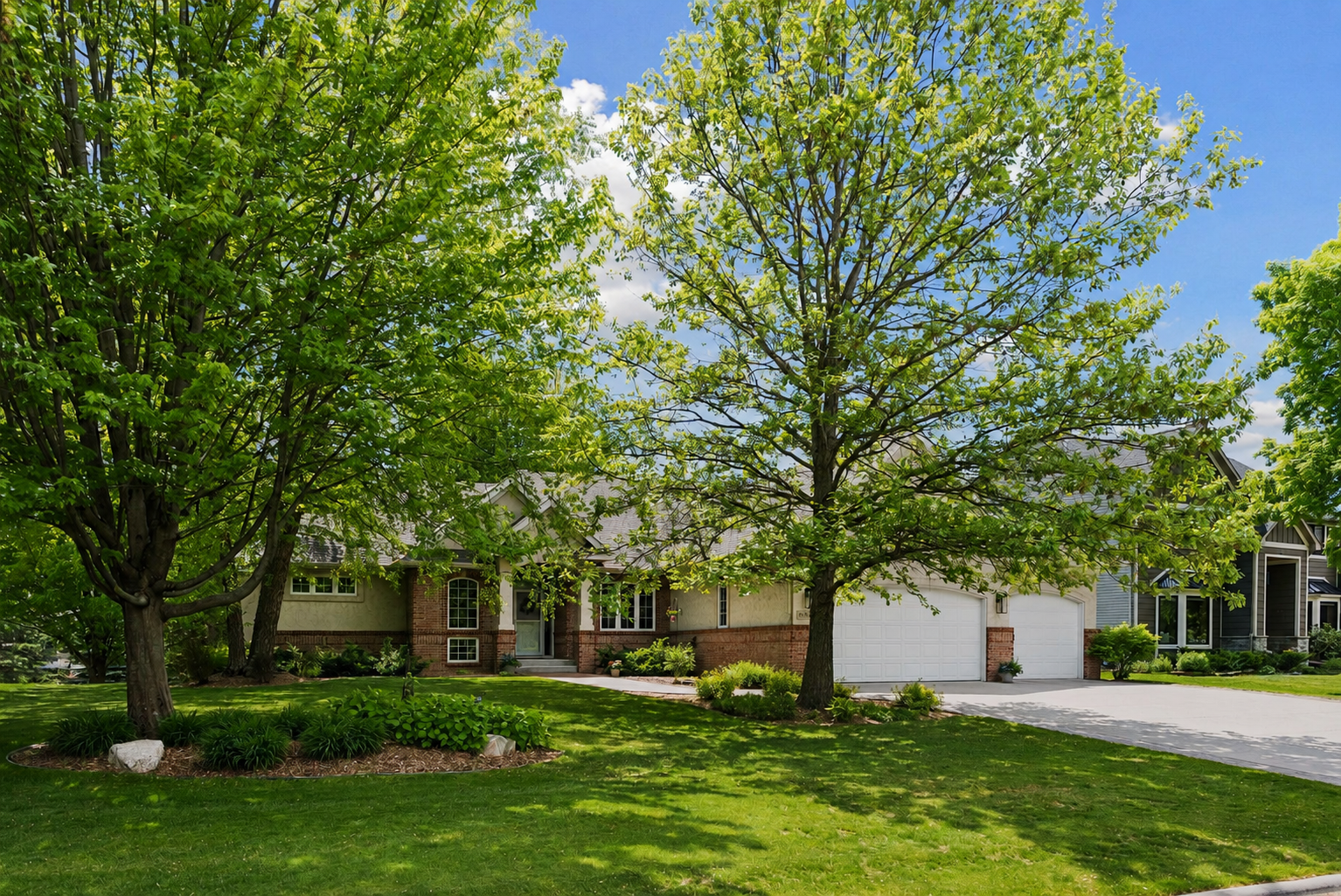 8167 Enclave Road Woodbury, MN 55125 - Photo 1 of 1 Gallery Image 1