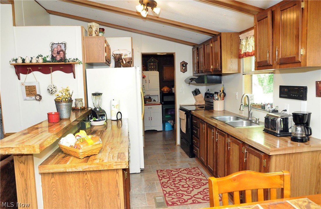 49600 Archer Road Caldwell, OH 43724 - Photo 9 of 35 Kitchen