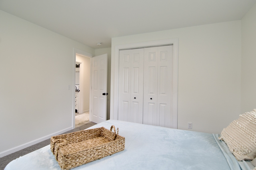 464 Poole Street Ludlow, MA 01056 - Photo 20 of 40