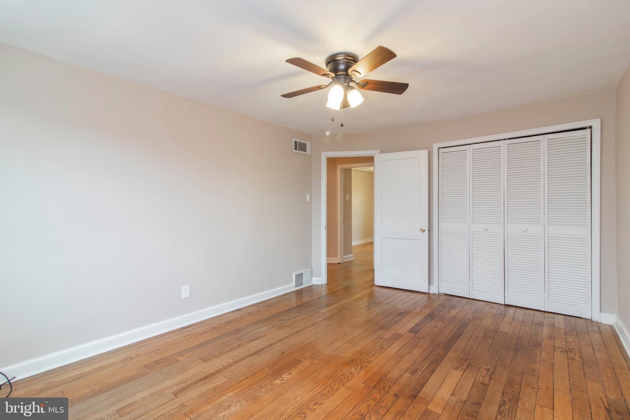 244 Barclay Road Upper Darby, PA 19082 - Photo 11 of 21 Bedroom 1