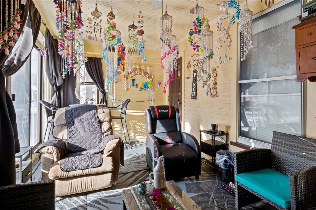 4215 Lake Avenue Rochester, NY 14612 - Photo 15 of 41 Apt 1 - Enclosed Porch