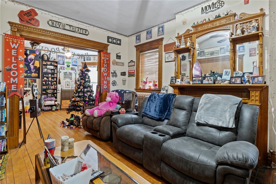 4215 Lake Avenue Rochester, NY 14612 - Photo 10 of 41 Apt 1 - Living Room