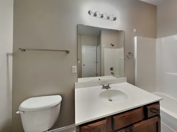 $2,169 | 839 South Westland Avenue, Gallatin, TN 37066