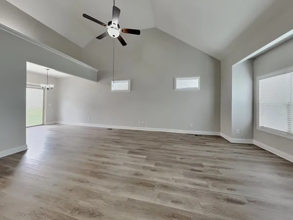 $2,169 | 839 South Westland Avenue, Gallatin, TN 37066