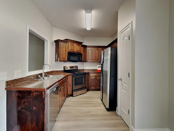 $2,169 | 839 South Westland Avenue, Gallatin, TN 37066