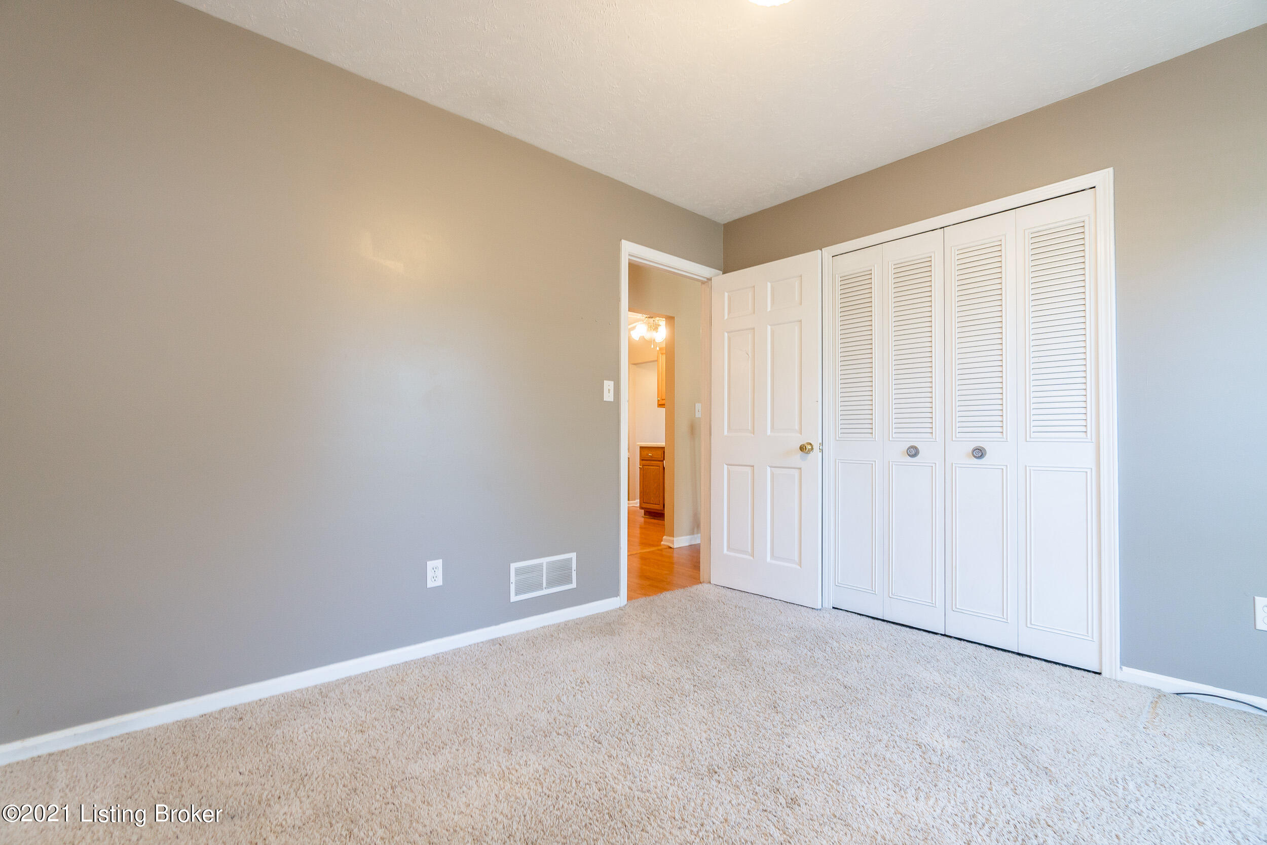 6509 El Rancho Road Louisville, KY 40291 - Photo 35 of 58 6509 El Rancho Rd-35