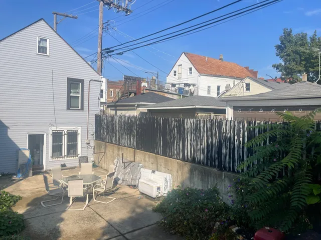 $369,900 | 2213 South Oakley Avenue, Chicago, IL 60608