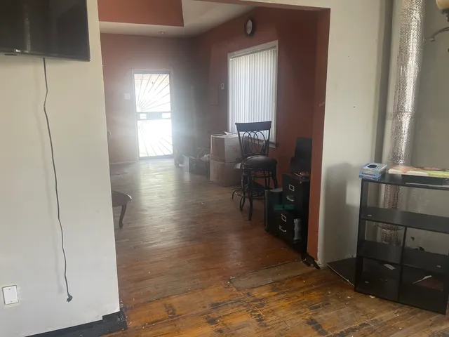 $369,900 | 2213 South Oakley Avenue, Chicago, IL 60608