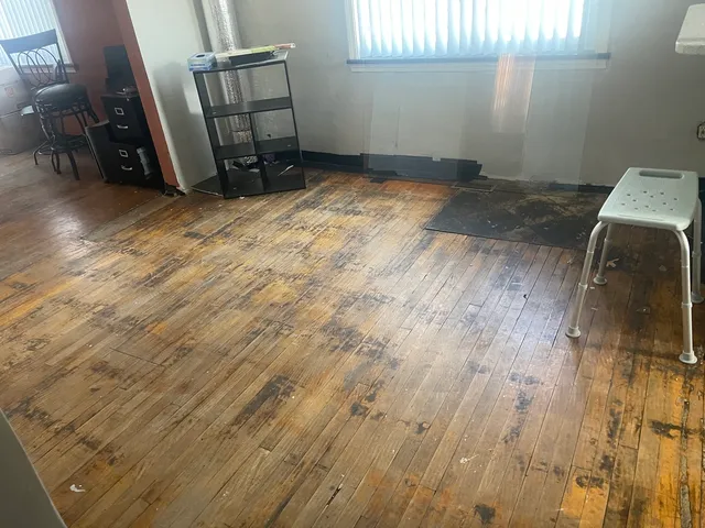 $369,900 | 2213 South Oakley Avenue, Chicago, IL 60608