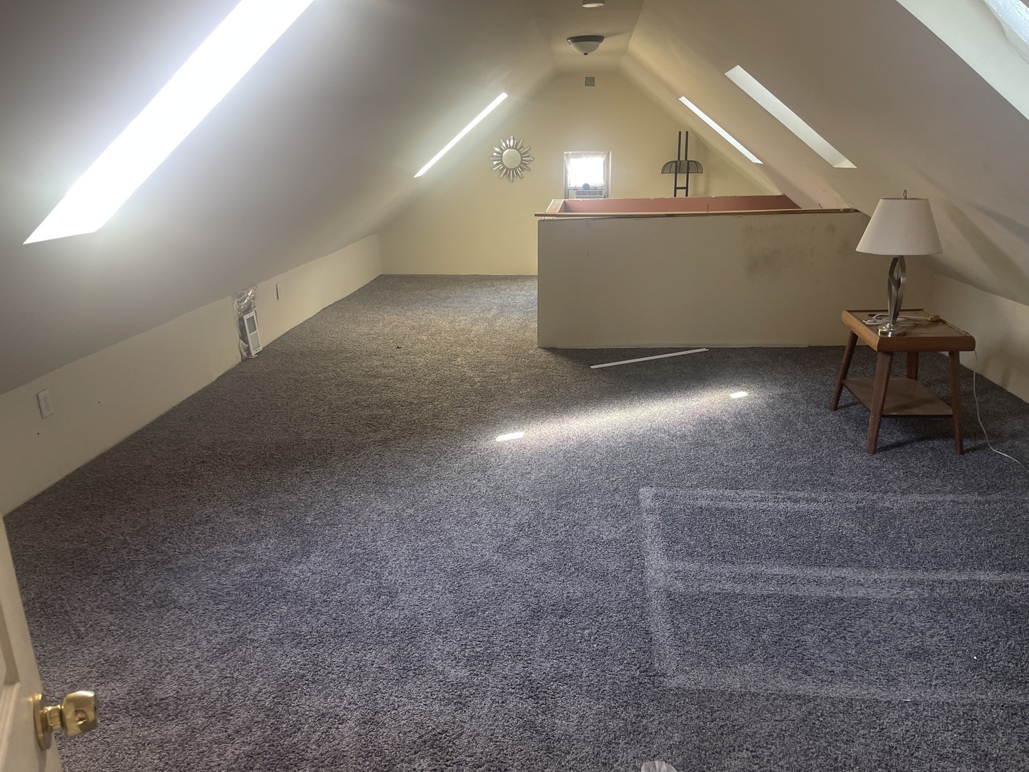 2213 South Oakley Avenue Chicago, IL 60608 - Photo 10 of 27 a view of a room