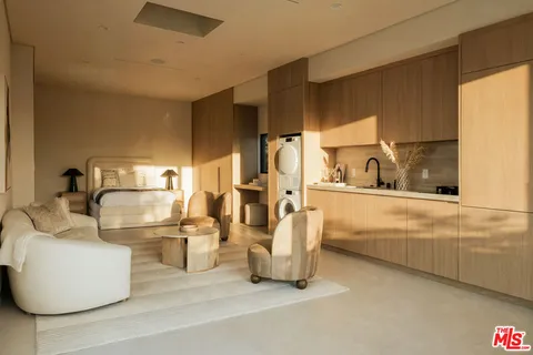 $15,495,000 | 528 Marguerita Avenue, Santa Monica, CA 90402