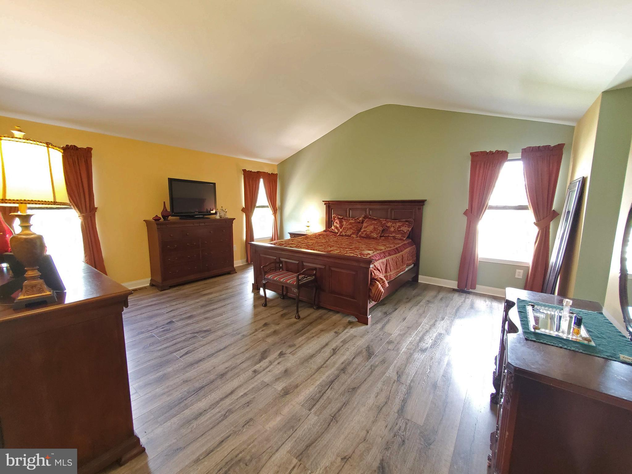 148 Salina Road Sewell, NJ 08080 - Photo 17 of 37 Primary Bedroom