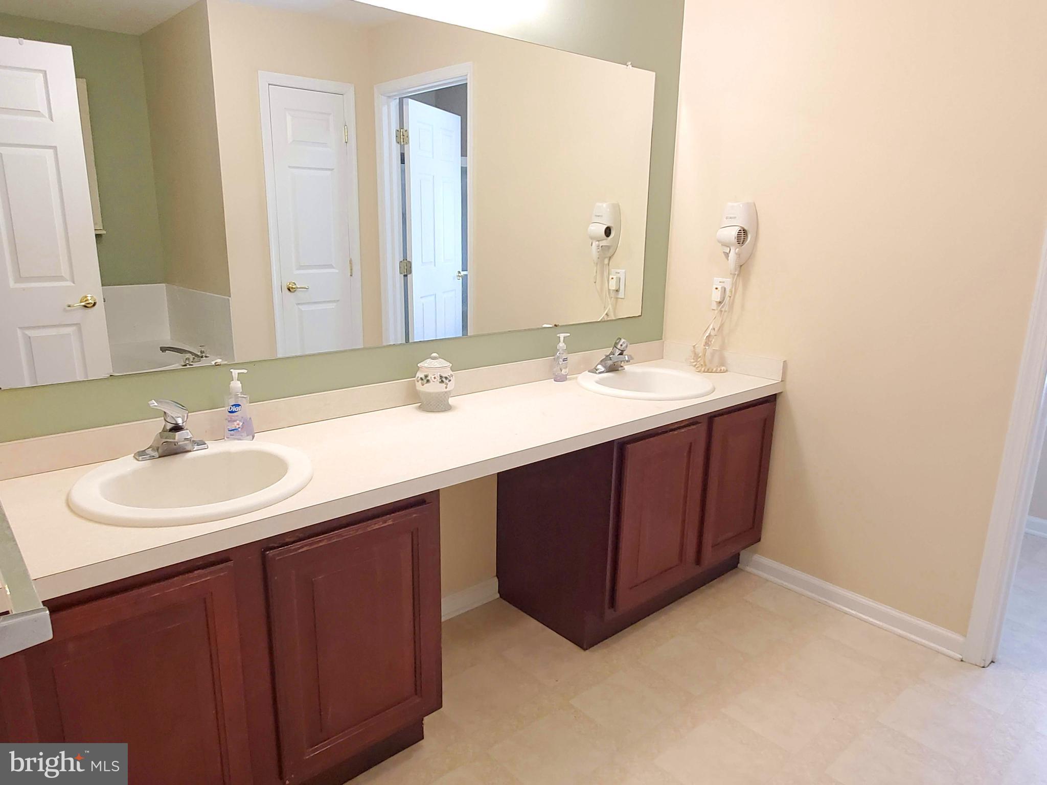 148 Salina Road Sewell, NJ 08080 - Photo 19 of 37 Prinmary Bathroom