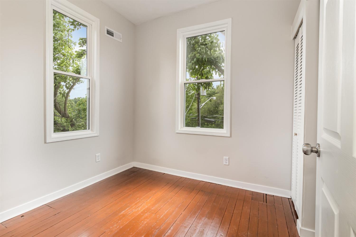 6812 River Road Cincinnati, OH 45233 - Photo 18 of 30 Gallery Image 18