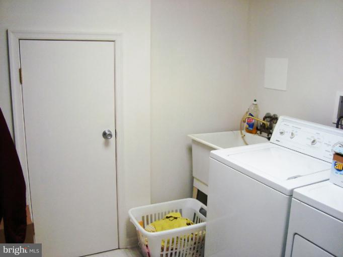 2708 Monocacy Bottom Road Adamstown, MD 21710 - Photo 6 of 30 Laundry