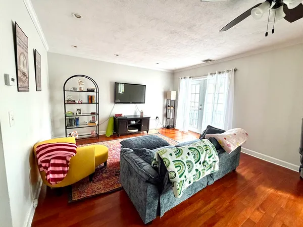 $2,800 | 94 Florida Street, Unit 3, Boston, MA 02124