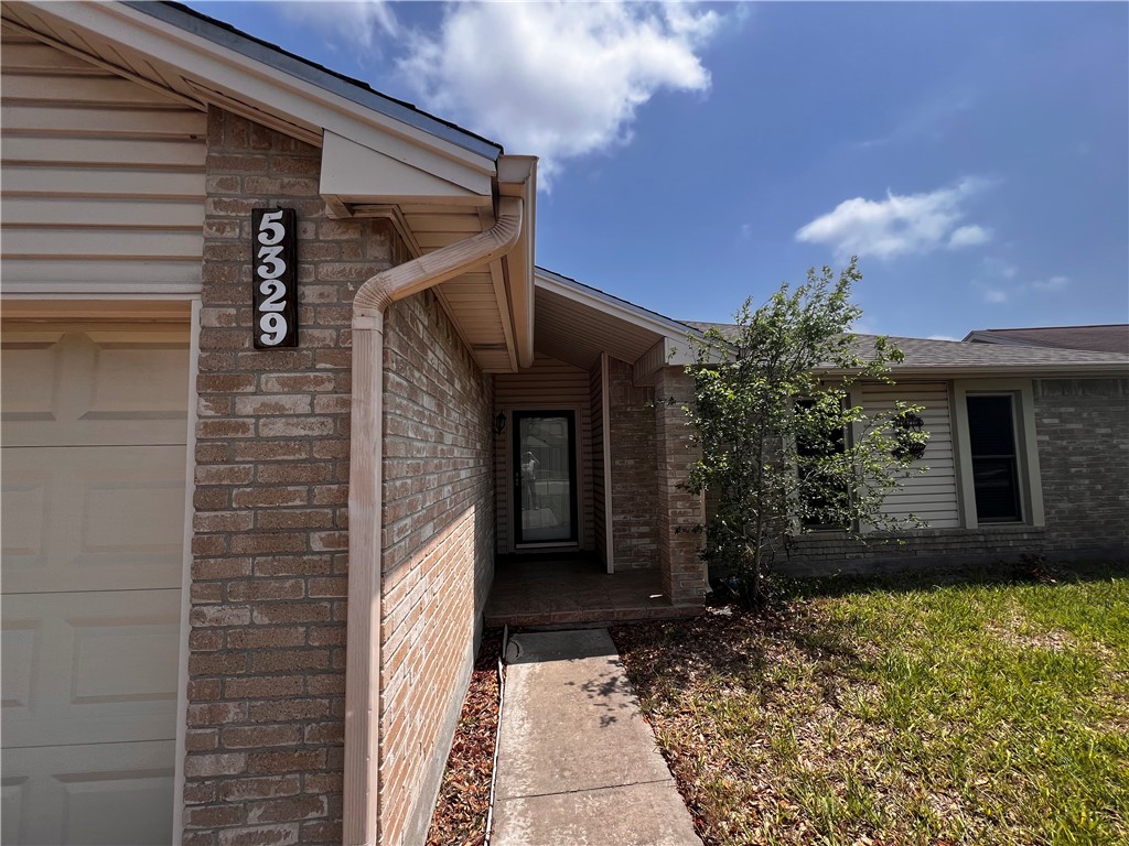 5329 Inverness Drive Corpus Christi, TX 78413 - Photo 2 of 14