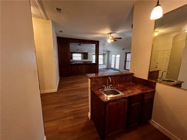 $1,850 | 5329 Inverness Drive, Corpus Christi, TX 78413