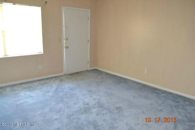 5958 Kinkaid Road Jacksonville, FL 32244 - Photo 3 of 12 3 Family Room