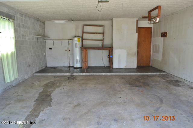 5958 Kinkaid Road Jacksonville, FL 32244 - Photo 10 of 12 10 Garage