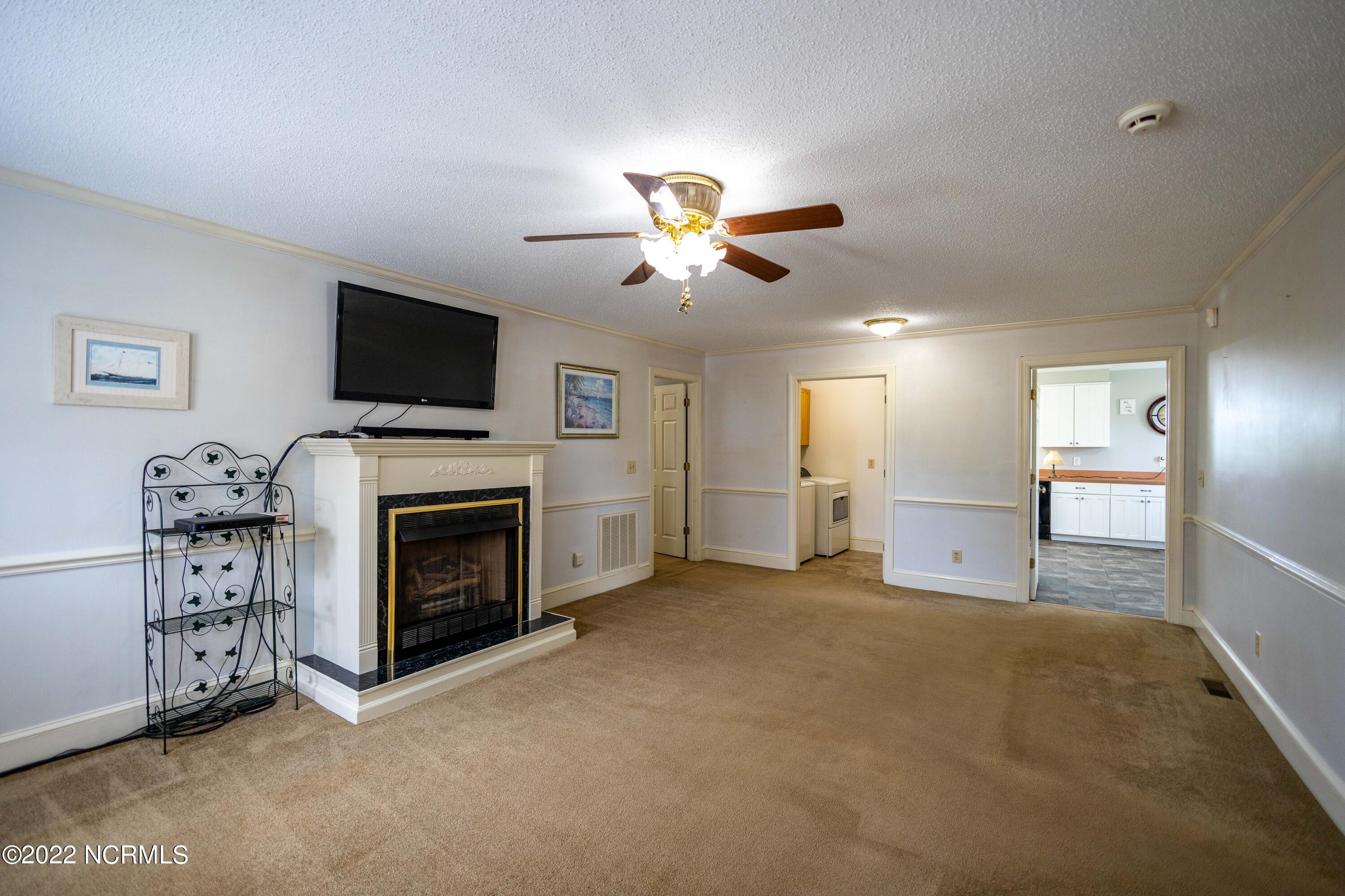 4877 Sam Everett Road Robersonville, NC 27871 - Photo 6 of 49 Living Room View 2
