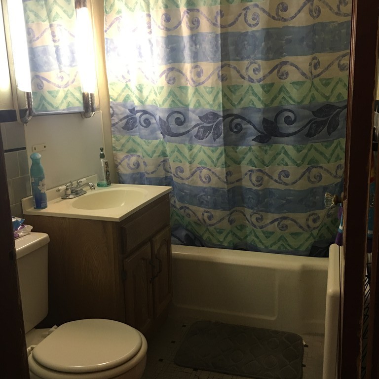 298 Grinnell Street Fall River, MA 02721 - Photo 7 of 13 Gallery Image 7