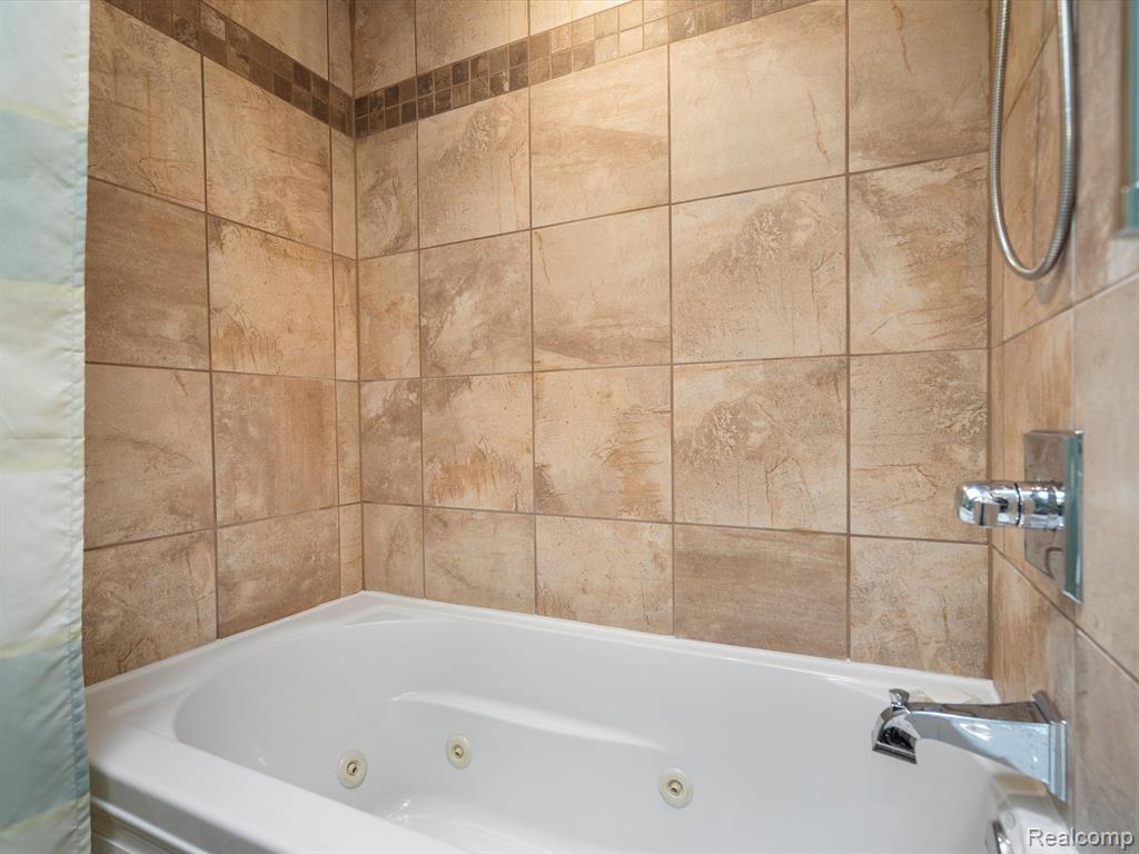846 Stag Ridge Road Rochester Hills, MI 48309 - Photo 34 of 42