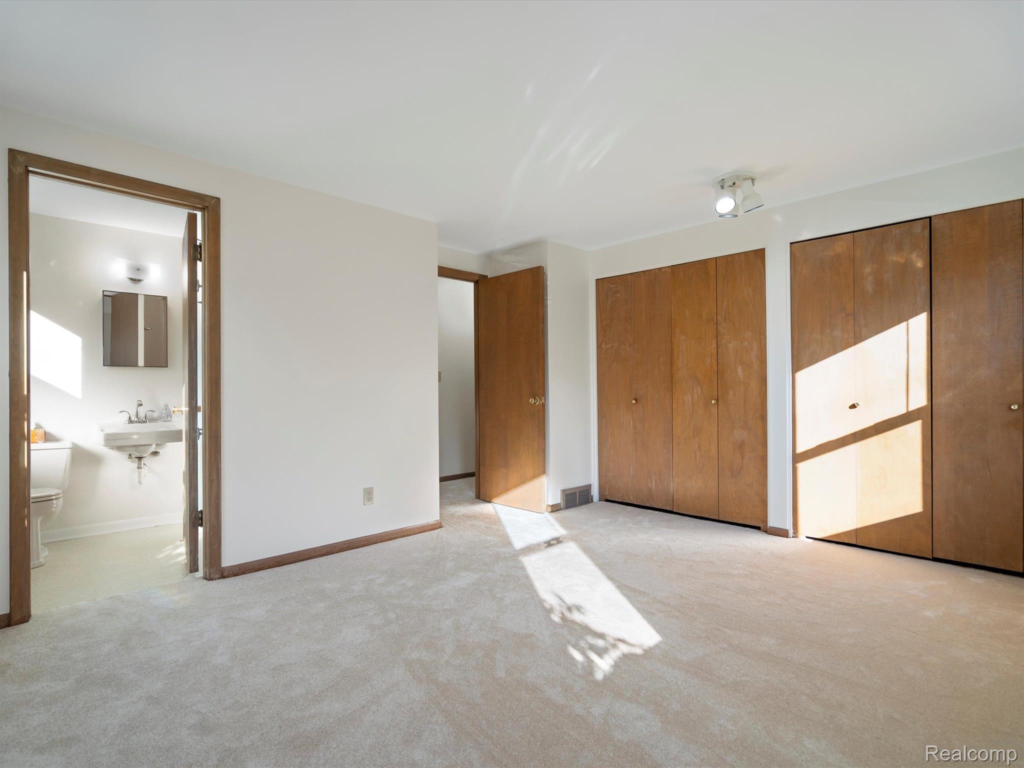 512 Old Perch Road Rochester, MI 48309 - Photo 33 of 35 Gallery Image 33