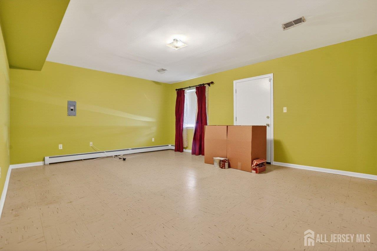 1 Wakefield Drive Edison, NJ 08820 - Photo 24 of 29 an empty room with windows