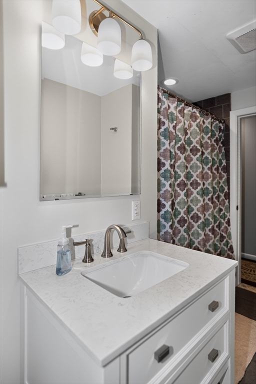 11 Geraldine Road Framingham, MA 01701 - Photo 20 of 30