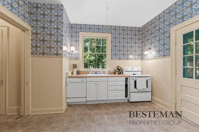 $1,699,900 | 5795 Old Channel Trail, Montague, MI 49437