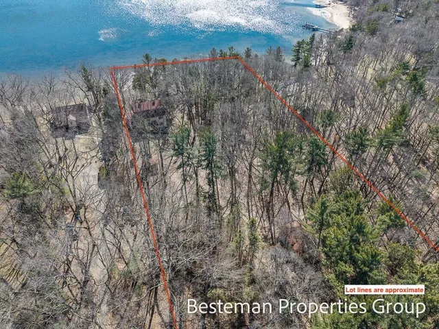 $1,699,900 | 5795 Old Channel Trail, Montague, MI 49437