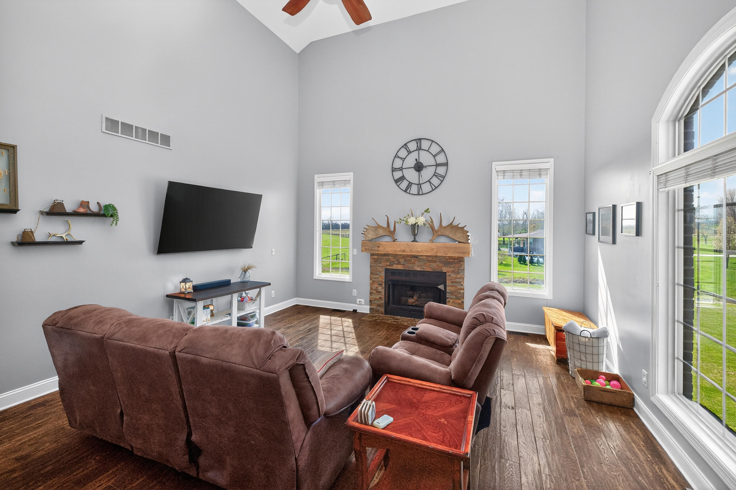 201 Squires Pointe Road Paris, KY 40361 - Photo 5 of 59 105