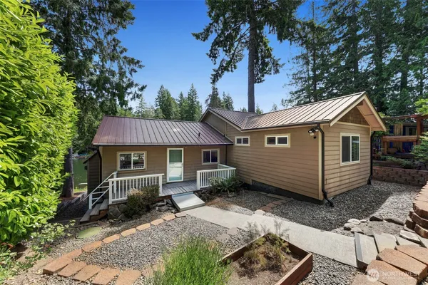 $750,000 | 292 Northeast Lake Drive, Tahuya, WA 98588