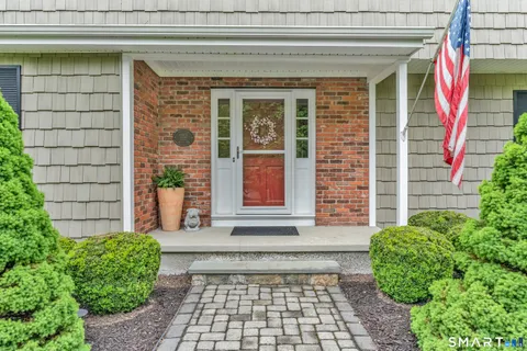 $800,000 | 94 Maryanne Drive, Monroe, CT 06468