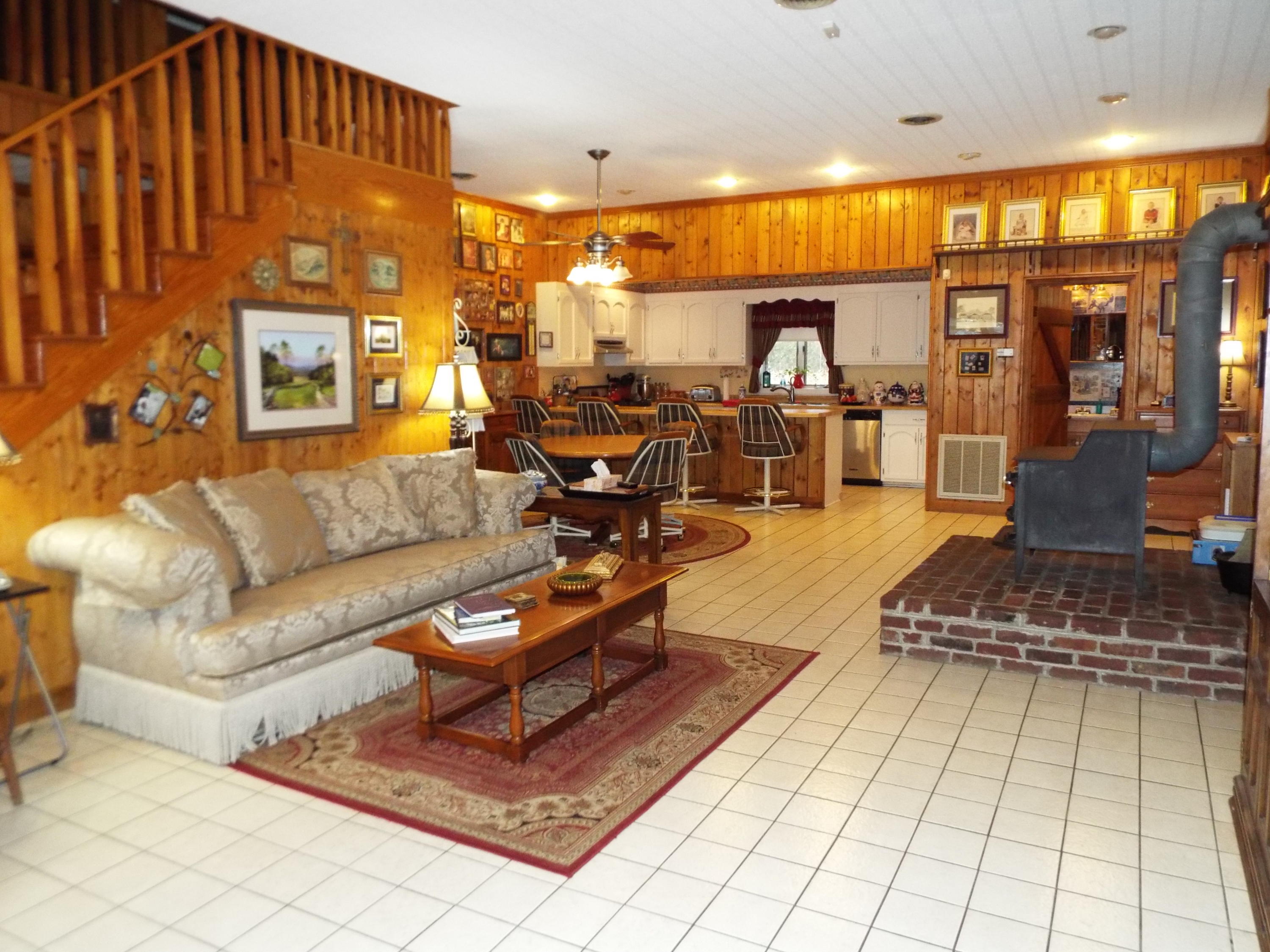 665 Epley Road Newport, TN 37821 - Photo 2 of 33 DSCF2564
