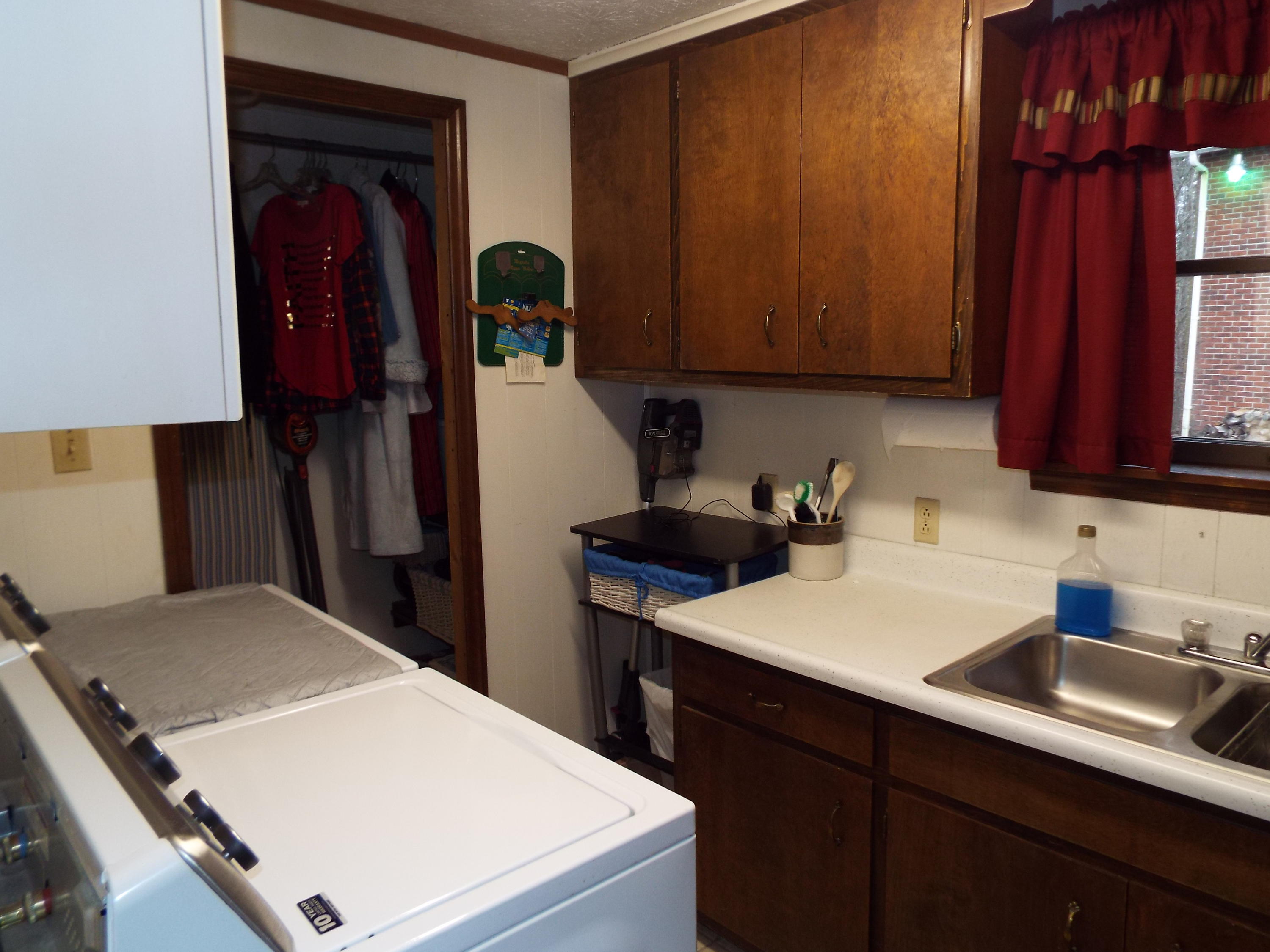 665 Epley Road Newport, TN 37821 - Photo 10 of 33 DSCF2584