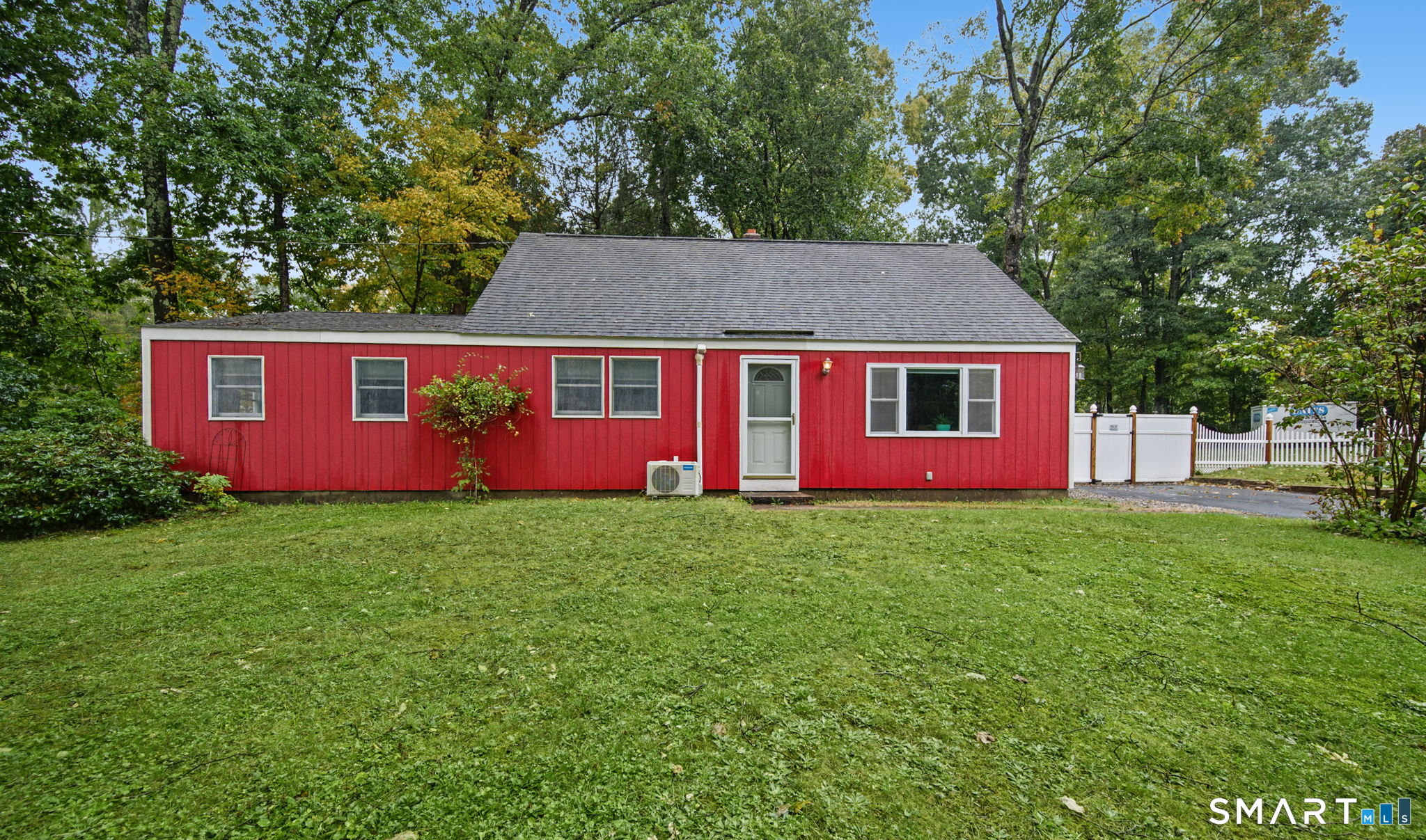 28 Hickory Road Marlborough, CT 06447 - Photo 1 of 32 Gallery Image 1