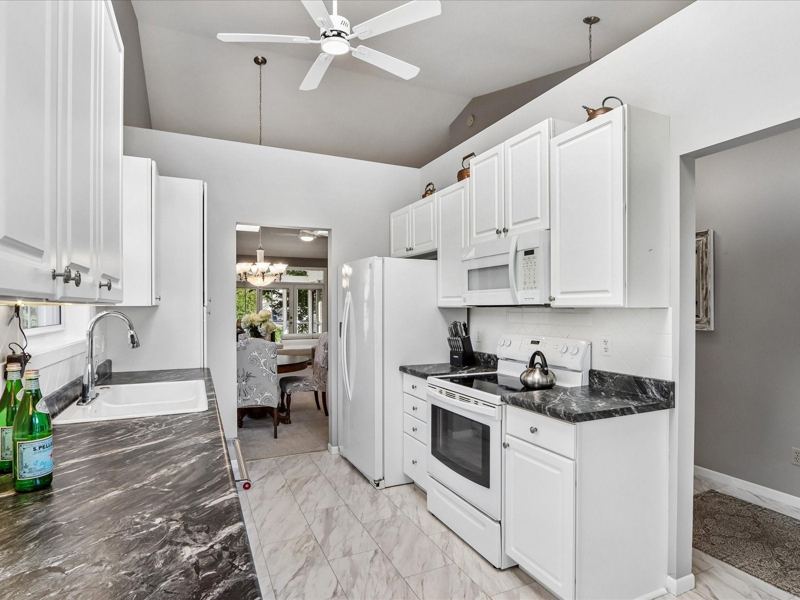 801 East Post Road Southeast Cedar Rapids, IA 52403 - Photo 6 of 29 Gallery Image 6