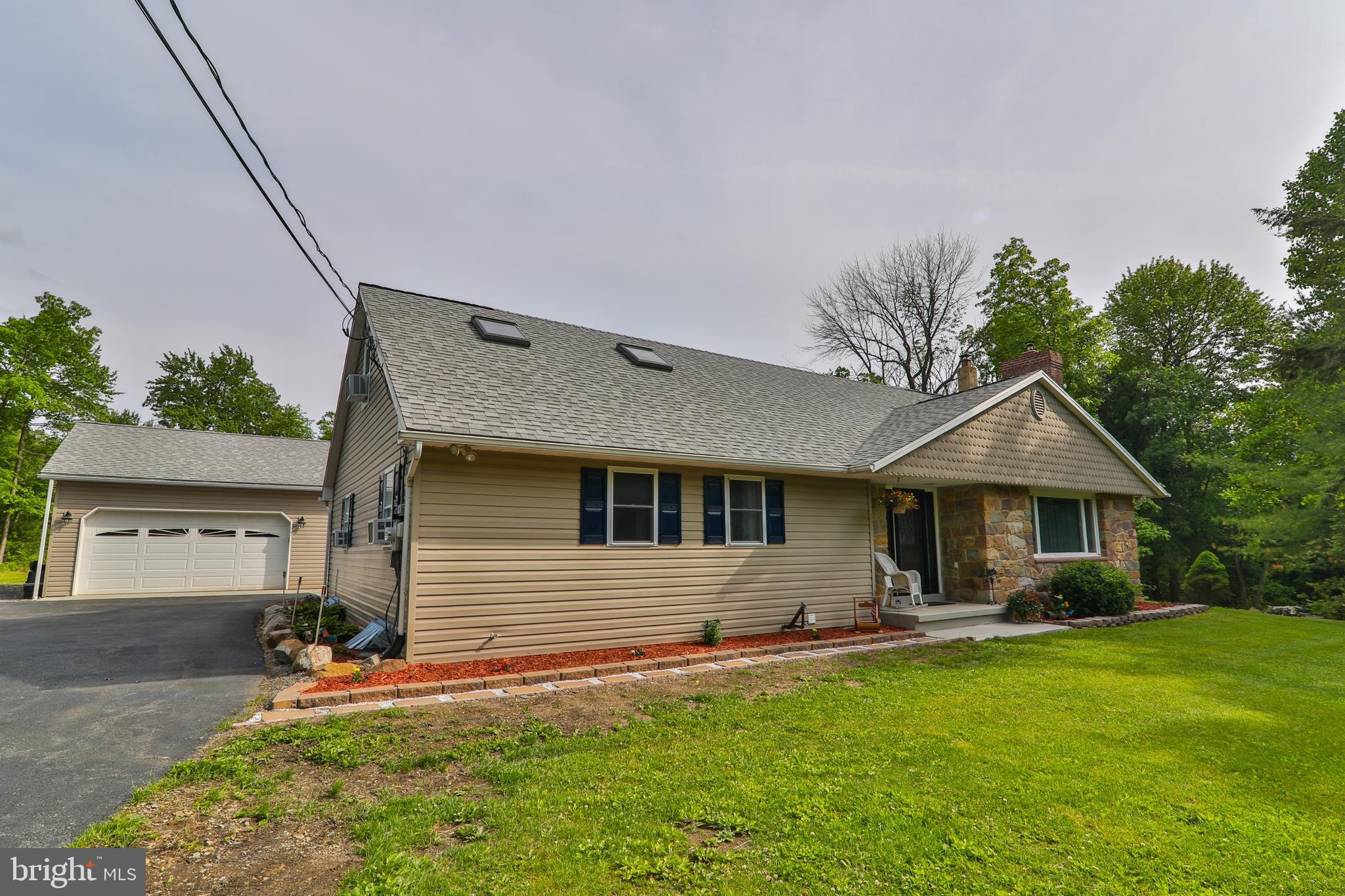 2275 Stoney Ridge Road Palmerton, PA 18071 - Photo 4 of 50 Gallery Image 4